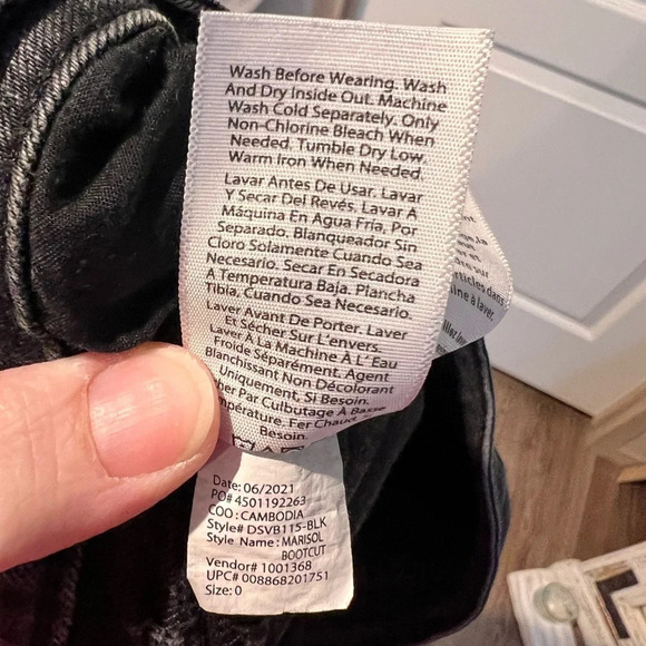 Sofia Jean by Sofia Vergara sz 0 black denim jeans bootcut. - Picture 7 of 7